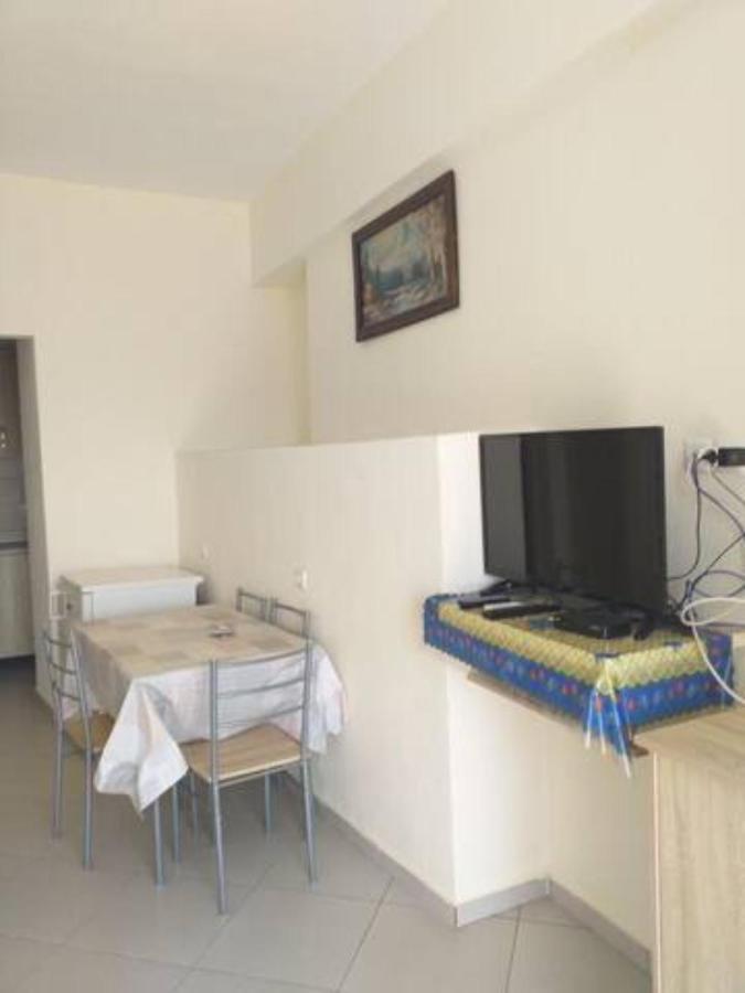 Vasili Sunstay Apartments Sarandë 外观 照片