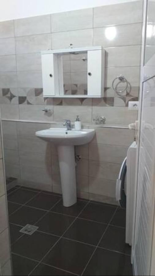 Vasili Sunstay Apartments Sarandë 外观 照片